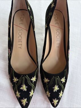 Sole Society Black Pointed Toe Heels with Green and Light Pink Embroidery